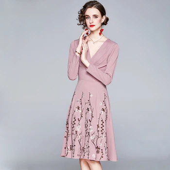 Qiqi&kraljica 2021 Novo Pomlad Proti-vrat Vezene Obleka Ženske Elegantne Urad Vintage Obleke Dela Priložnostne Ženski Čipke-Up Stranka Obleko