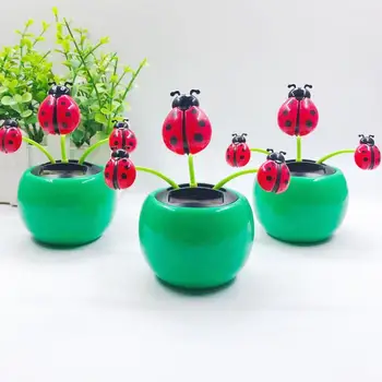 Ustvarjalne Plastičnih Sončne Energije Ladybug Avto Ornament Flip Flap Pot Swing Otroci Igrače
