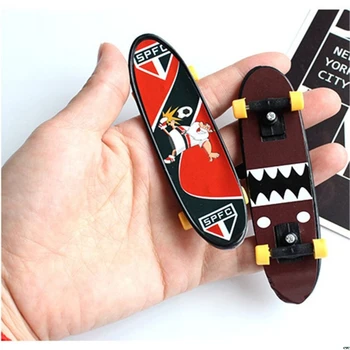 2019 NOVI Mini Skateboard Fingerboard Skateboard Športne Igre Otroci Darilni Set Nova