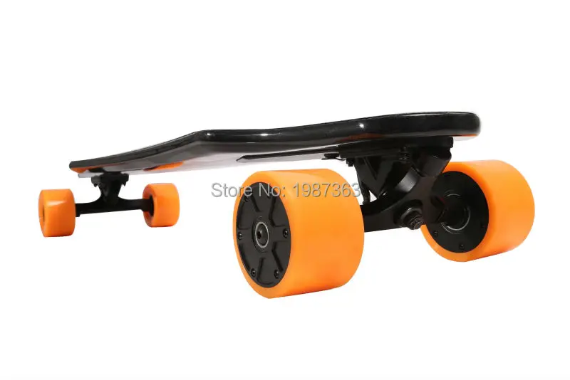 Dual drive zaključen električni skateboard longboard ogljikovih vlaken deck63mm hub motorna kolesa 90 mm 6AH Li-ionska Baterija mini remote