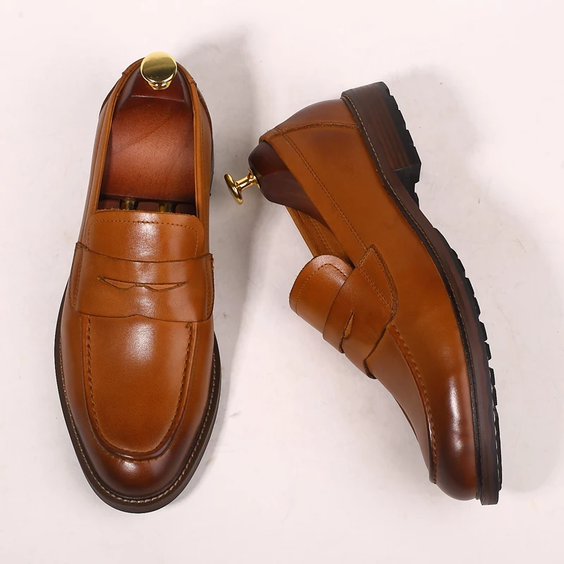 Slip-On Men ' s Shoes Pokazal Prste Moški Mocassin Homme Obleko Pravega Usnja Letnik Moški Oxford Priložnostne Stanovanj Loafers Trdna Sapato