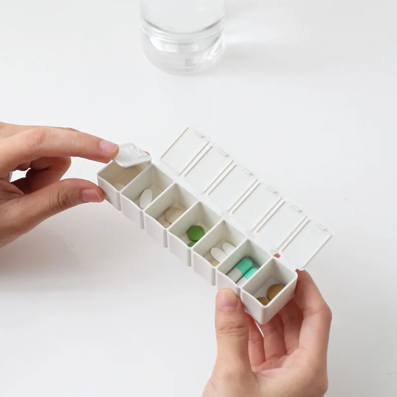 7 Dni, Tedenska Medicine Box Mini Tabletke Polje Braille Pakiranje 7-Mreža Pill Box Škatla Za Shranjevanje Prenosni Medicine Polje Shranjevanje Steklenic, Kozarcev Za Vlaganje