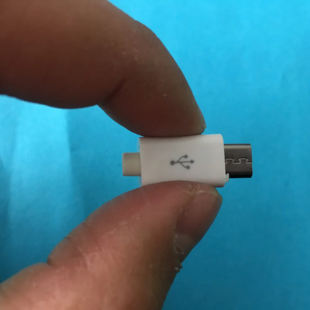 10pcs/veliko Mikro USB 4pin Moški Priključek, Vtič Bela/črna YT2155Y Varjenje Podatkov OTG Skladu Kabel za Polnjenje DIY Sestavljeni