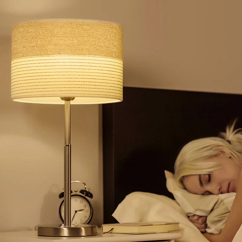 Nordijska dodatki namizne svetilke spalnica svetilko ob postelji svetilko svetlobno razkošje preprostega sodobne ustvarjalne toplo romantično poroko nočno omarico lučka
