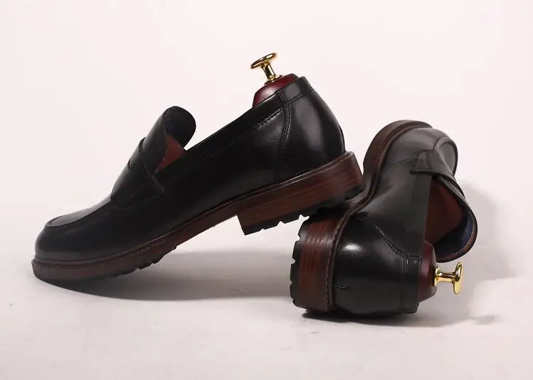 Slip-On Men ' s Shoes Pokazal Prste Moški Mocassin Homme Obleko Pravega Usnja Letnik Moški Oxford Priložnostne Stanovanj Loafers Trdna Sapato