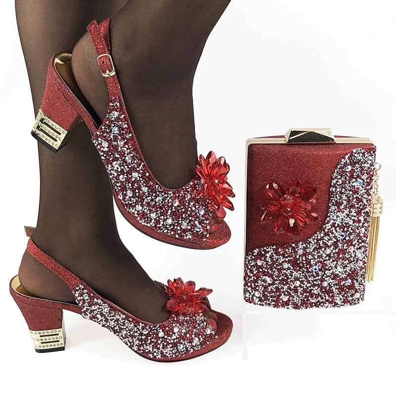 Italijanski design sijoče umetno nosorogovo modne gospe sandale in vrečko nastavite Nigerijski ženske čevlje in stranka vrečko