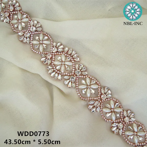 (30PCS )na Debelo poročne krila strani beaded šivanje kristalno nosorogovo pearl appliques železa na za poročne obleke pasu WDD0773