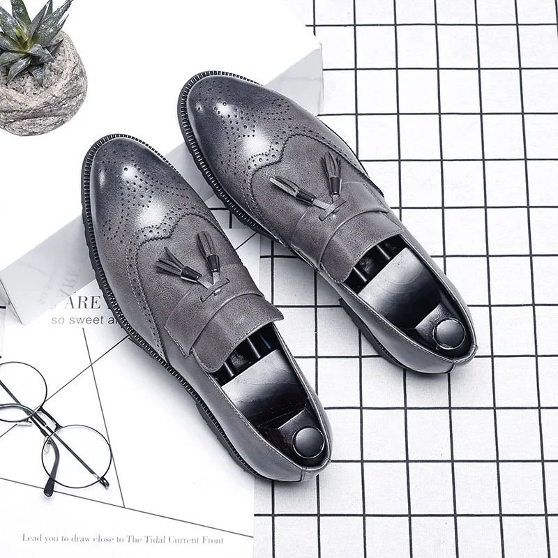 Moški Usnjeni Loafers Znamko Čevlji Klasičnih Tassel Brogue Mans Obutev Formalno Čevlji Priložnostne Bullock Čevlji