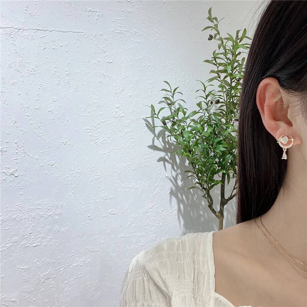 XIYANIKE Romantično Srca v Obliki Lune Uhani Ženska Preprosto korejski Moda Geometrijske Stud Uhani 2020 Nakit Uho Dodatki