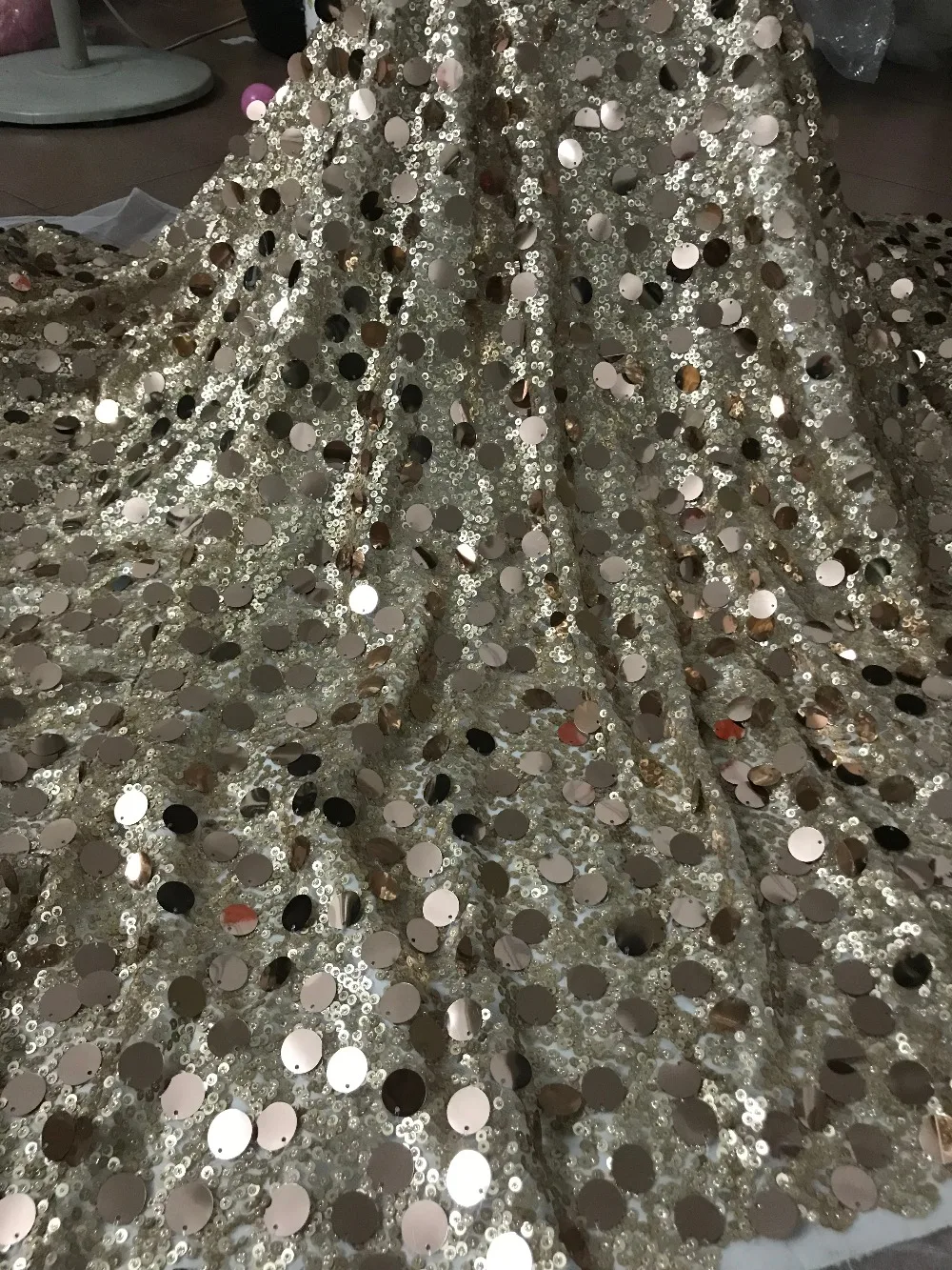 Vroče prodajo prilepljena bleščice čipke tkanine za seksi obleko Najnovejše vzorec 5yards yaking-52816 francoski neto til tkanine, čipke