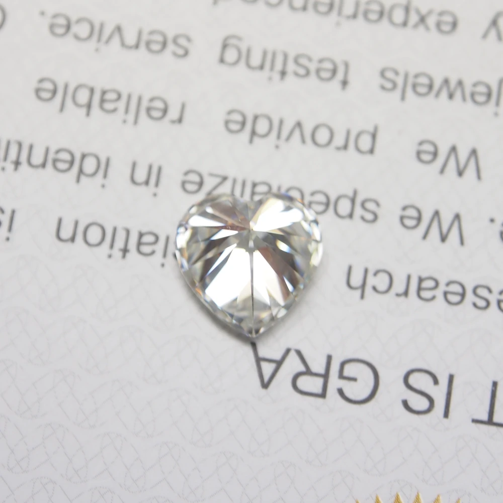 8*8 mm DEF VVS1 Super White Diamond 2 Karat Srce Cut Moissanite Cena Na Karatno