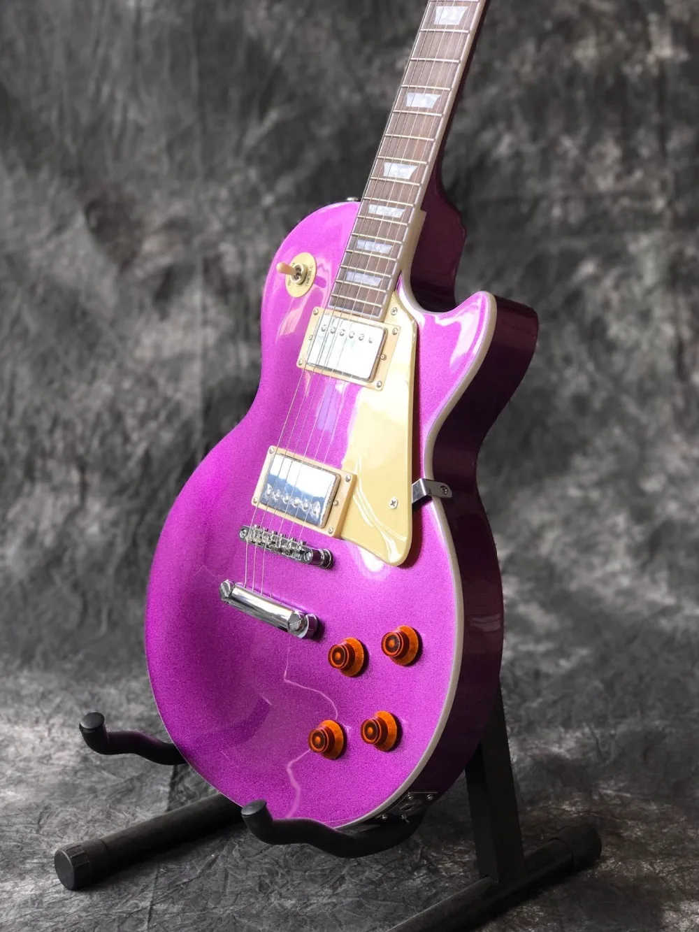Nova vrhunska Vijolična barva Standardno Električno kitaro.6 piki gitaar,Mahagoni telo.glasbila.resnično fotografije