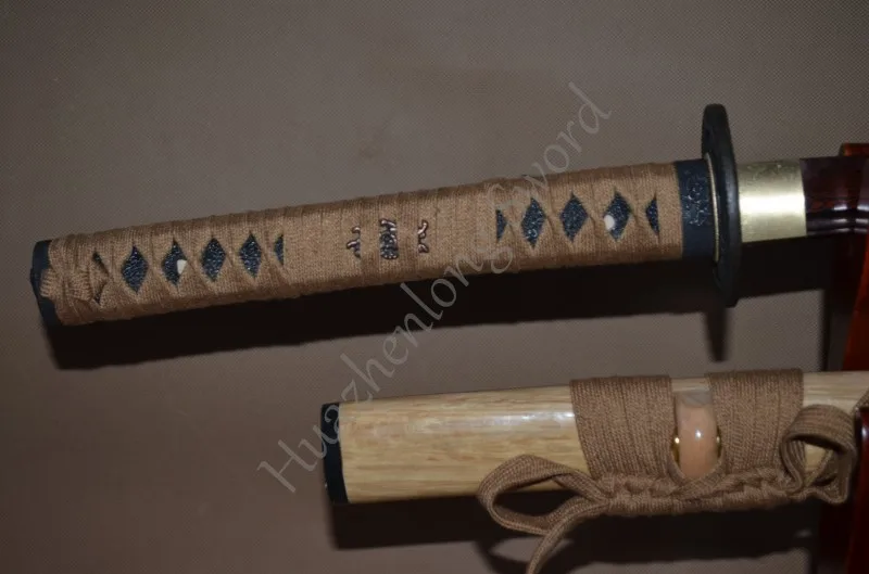Funkcionalni celoti tang rdeče zložiti jekla Damask kovani praktično Katana s tipkama hi Japonski Samuraji Meč se lahko cut bambusa drevo