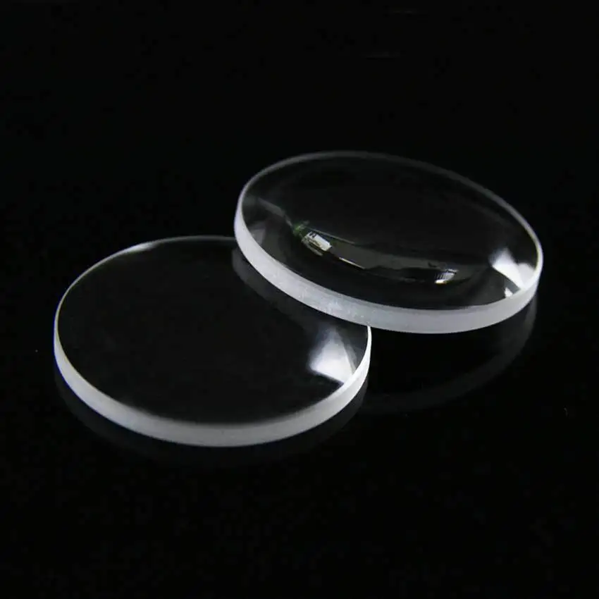 Optično Steklo Plano-konveksna, ki se Osredotočajo Objektiv 3.03 mm, V Sredini Debeline 2.1 mm Radij Ukrivljenosti 5.9 mm Optični Plano-konveksna Leča