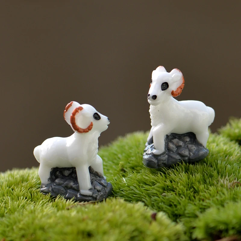 XUNSFY 2pc Bele Ovce, Koze, Ovčetina Jumbuck Prairie Kip Dekoracija dodatna Oprema Mini Otroške Igrače Dekor Obrti Figurice