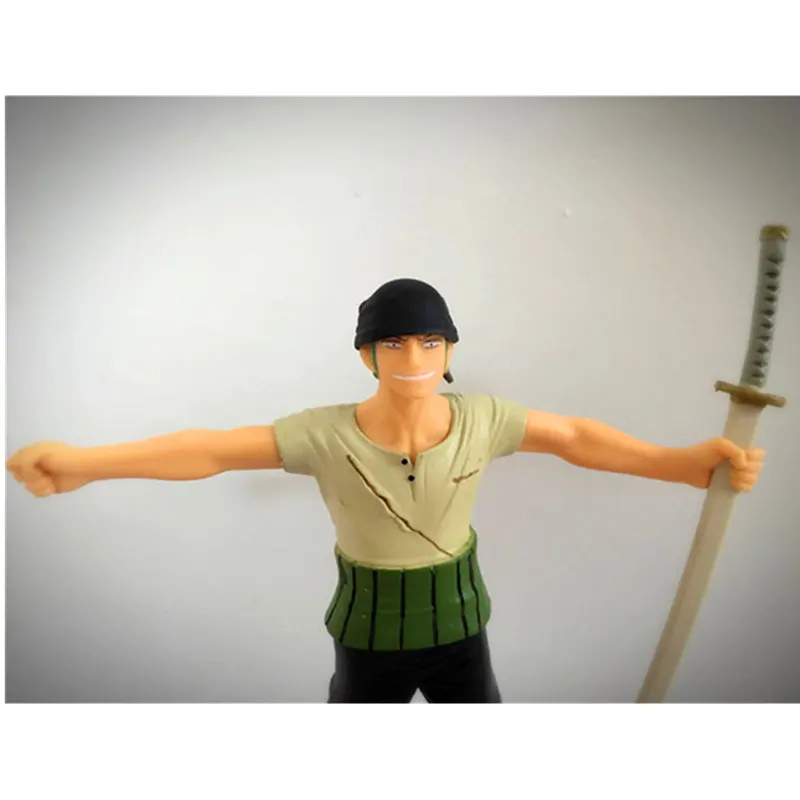 EN KOS Mečevalec je Dvoboj Roronoa Zoro VS Dracule Mihawk Scene Edition PVC Dejanje Slika Zbirateljske Model Igrača Boxed 15 cm