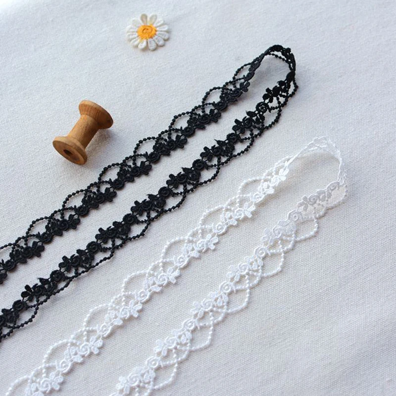 Črno in belo, nežno valoviti cvet v vodi topne čipke širina 1,5 cm DIY ovratnik ogrlica dodatna oprema 5 metrov