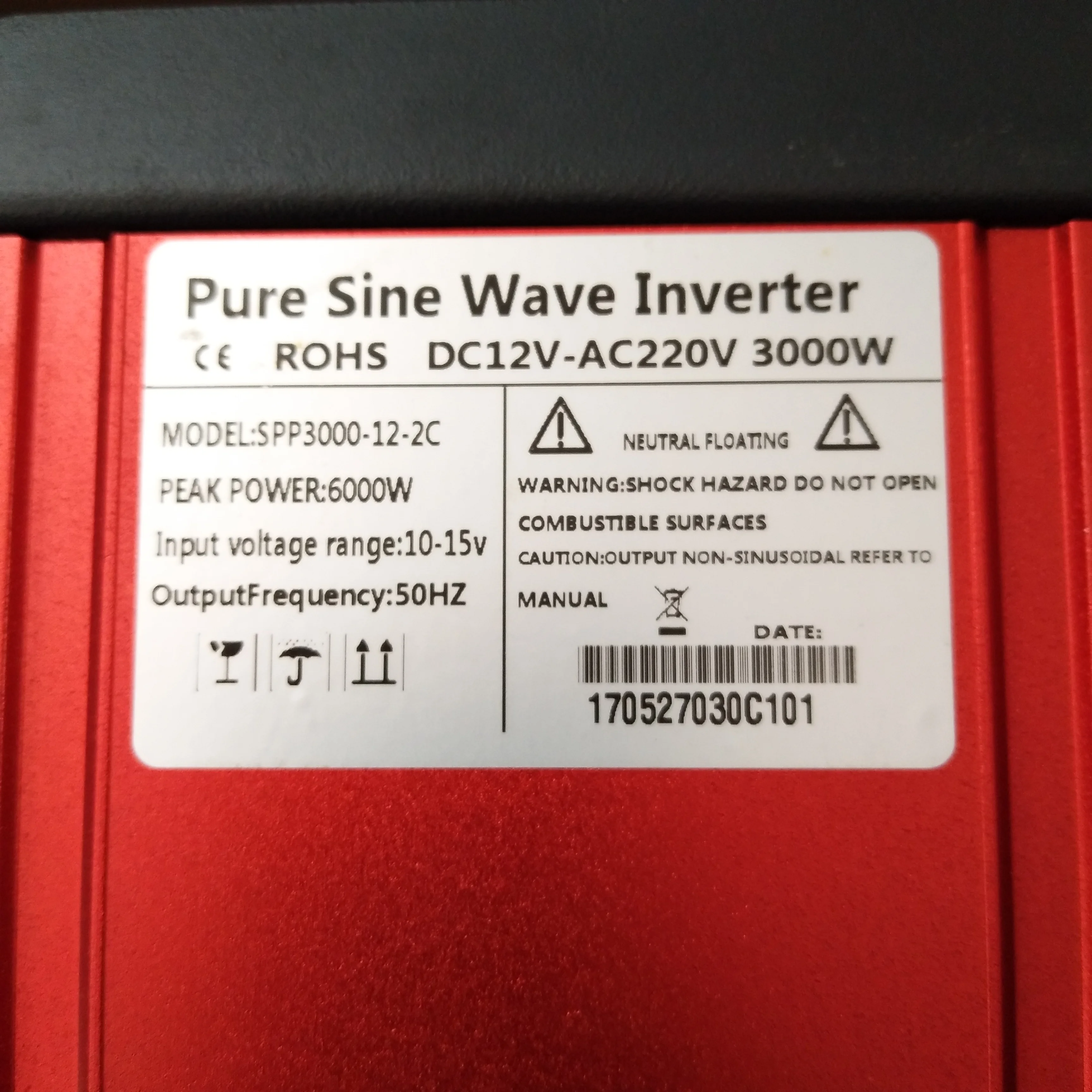 FCC, RoHS odobritev 3000w maksimalna moč 6000 W off grid Sončne UPS Inverter z Buit v Polnilnik DC12V, Da AC220V 50Hz