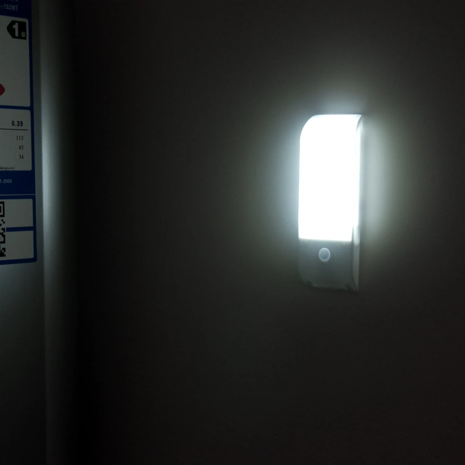 Človekove Senzor Led Nočne Luči 12 visoko svetlost SMD LED USB Baterija Polnjenje za Omaro, Vino/Čevelj, Omare, Vrata, Luč
