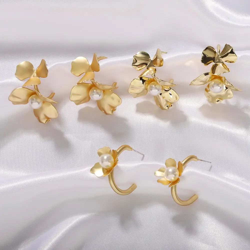 Dvacaman blagovne Znamke korejski Novo Vintage Zlata Barva Kovinskih Cvet Pearl Spusti Uhani za Ženske Modni Osebnost Izjavo Oorbellen